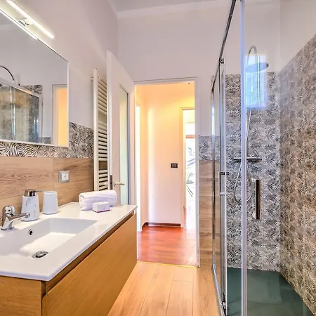 Lakeside - Happy Apartment